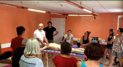 Thérapies psycho-corporelles, formation au Massage Sensitif